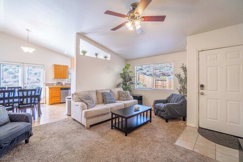 Large Group Escape,  5 Beds, Pets Welcome