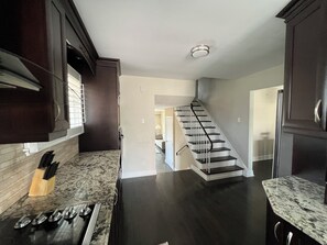 Private kitchen - Spacious 3BR Toronto Home Near Downtown (Toronto)