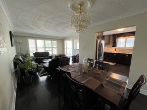 Interior - Spacious 3BR Toronto Home Near Downtown (Toronto)