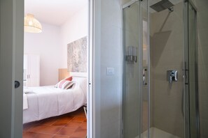 Shower, hair dryer, bidet, towels - Modern Suite and Open Space Bedroom• 200 meters from Sea • into Historic Center (Salerno)