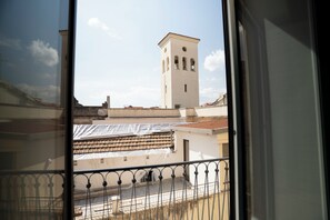 Interior - Modern Suite and Open Space Bedroom• 200 meters from Sea • into Historic Center (Salerno)