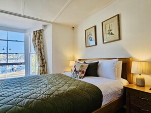 Double Room, River View - The Floating Bridge  (Dartmouth)