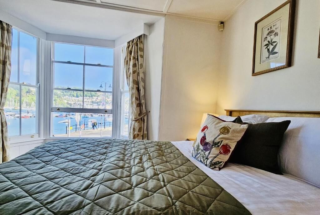 Doppelzimmer, Flussblick