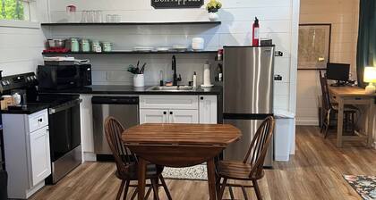 Cozy, private, 1-bedroom cabin in Monroe, near Livingston, Dale Hollow Lake