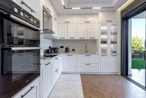 Private kitchen - Luxurious Villa Arthur in Corfu | Heated Pool & Jacuzzi, Sea Views, Outdoor BBQ (Kassiopi)