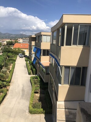 Esterni
