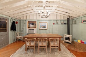 Dining - Idyllic 3bd Cottage at Nauset Light - Walk to the Beach! (Eastham)