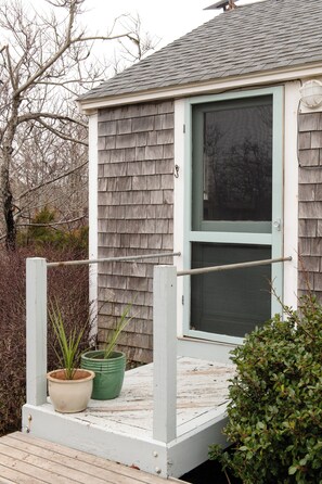 Property grounds - Idyllic 3bd Cottage at Nauset Light - Walk to the Beach! (Eastham)