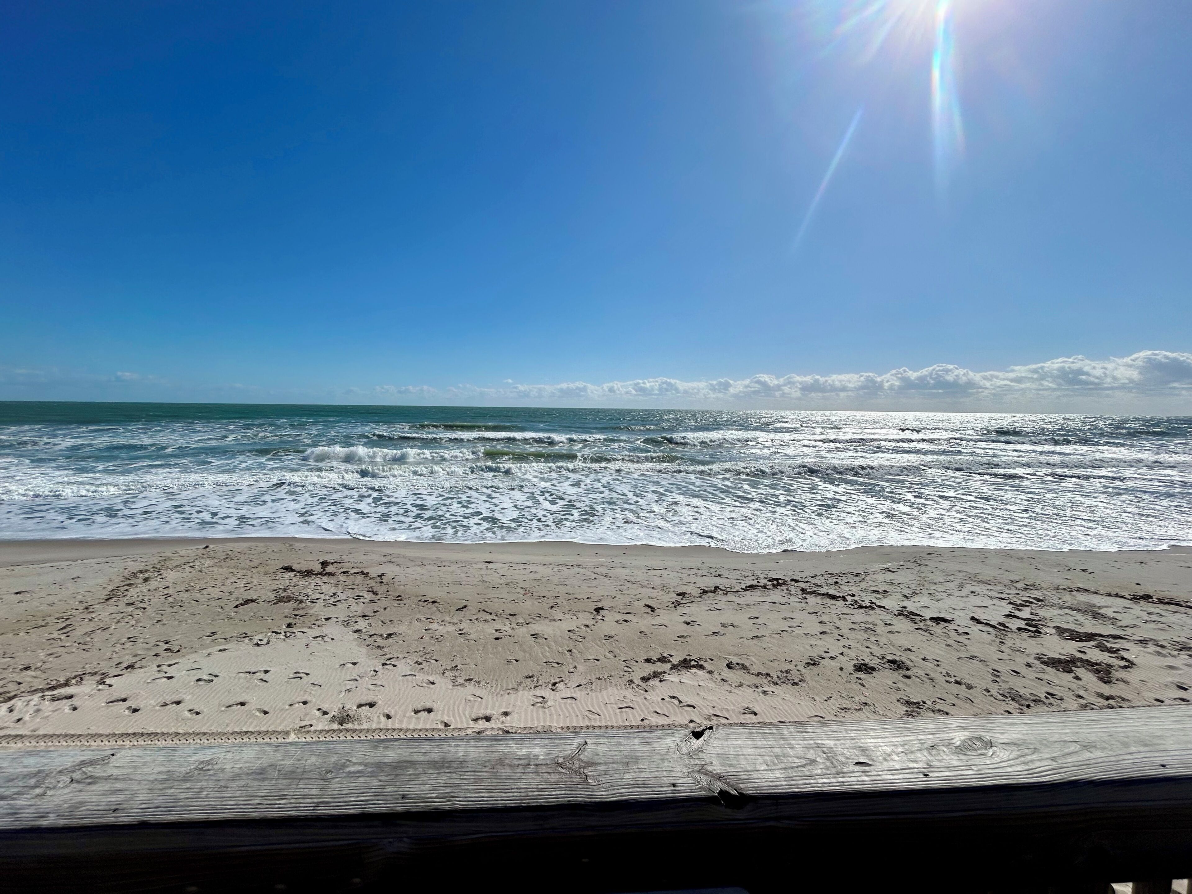 Plage à proximité, chaise longue, serviettes de plage