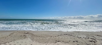 Relax at our fully renovated peaceful beach condo in Satellite Beach