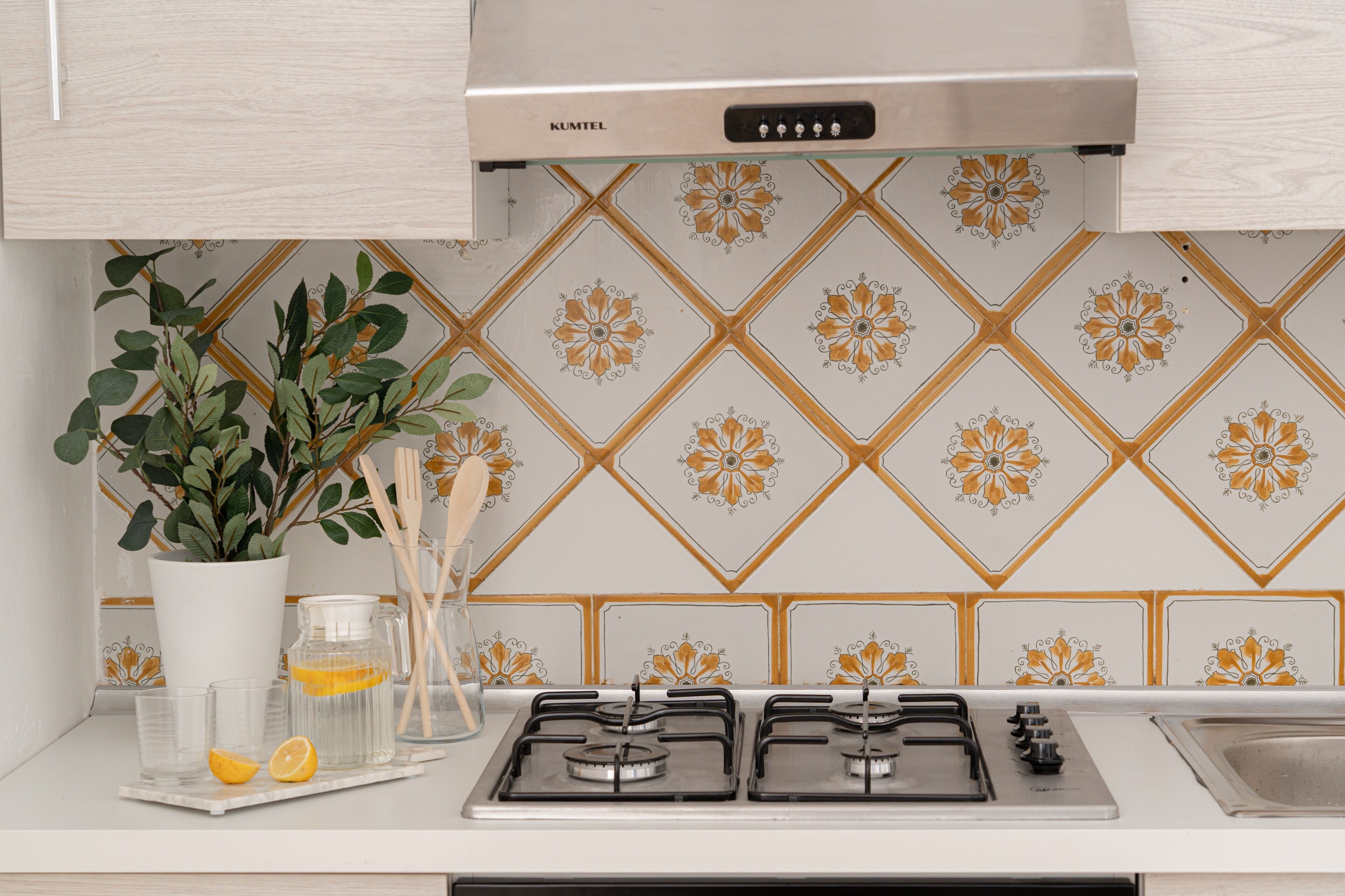 Oven, stovetop, cookware/dishes/utensils, dining tables
