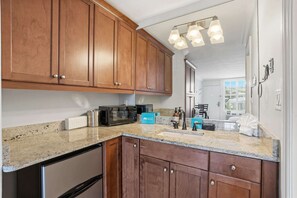 Microwave, dining tables - 2nd Floor Efficiency - Close to Beach and Downtown (Naples)