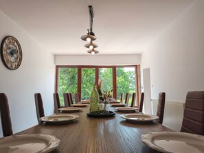 Dining - Vrbo Property (Crevant)