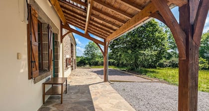 Gite 15 pers center de la France, Household linen and towels provided