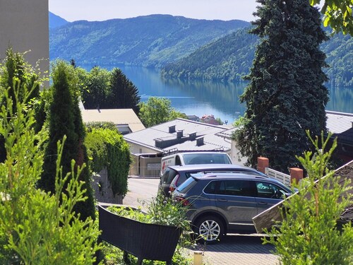 Apartment Sunshine lake and mountain view with 60 sqm terrace facing south and east