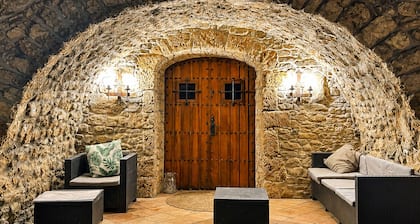 Garrotxa Nature House by Fidalsa ,
