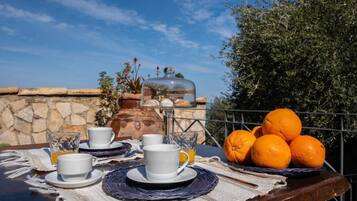 Villa, 3 Bedrooms, Private Pool, Garden View | Balcony