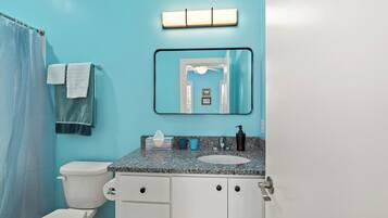 Comfort Double or Twin Room, Golf View | Bathroom