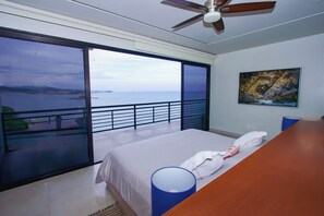 Room - Luxury penthouse with private Jacuzzi* ocean views*. (Bahias de Hutulco)