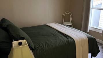 4 bedrooms, WiFi, bed sheets