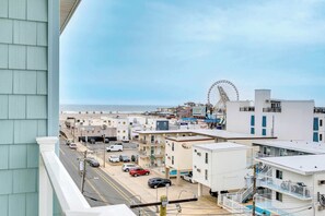 Property grounds - Beach Block Beauty w/ Pool (Wildwood)