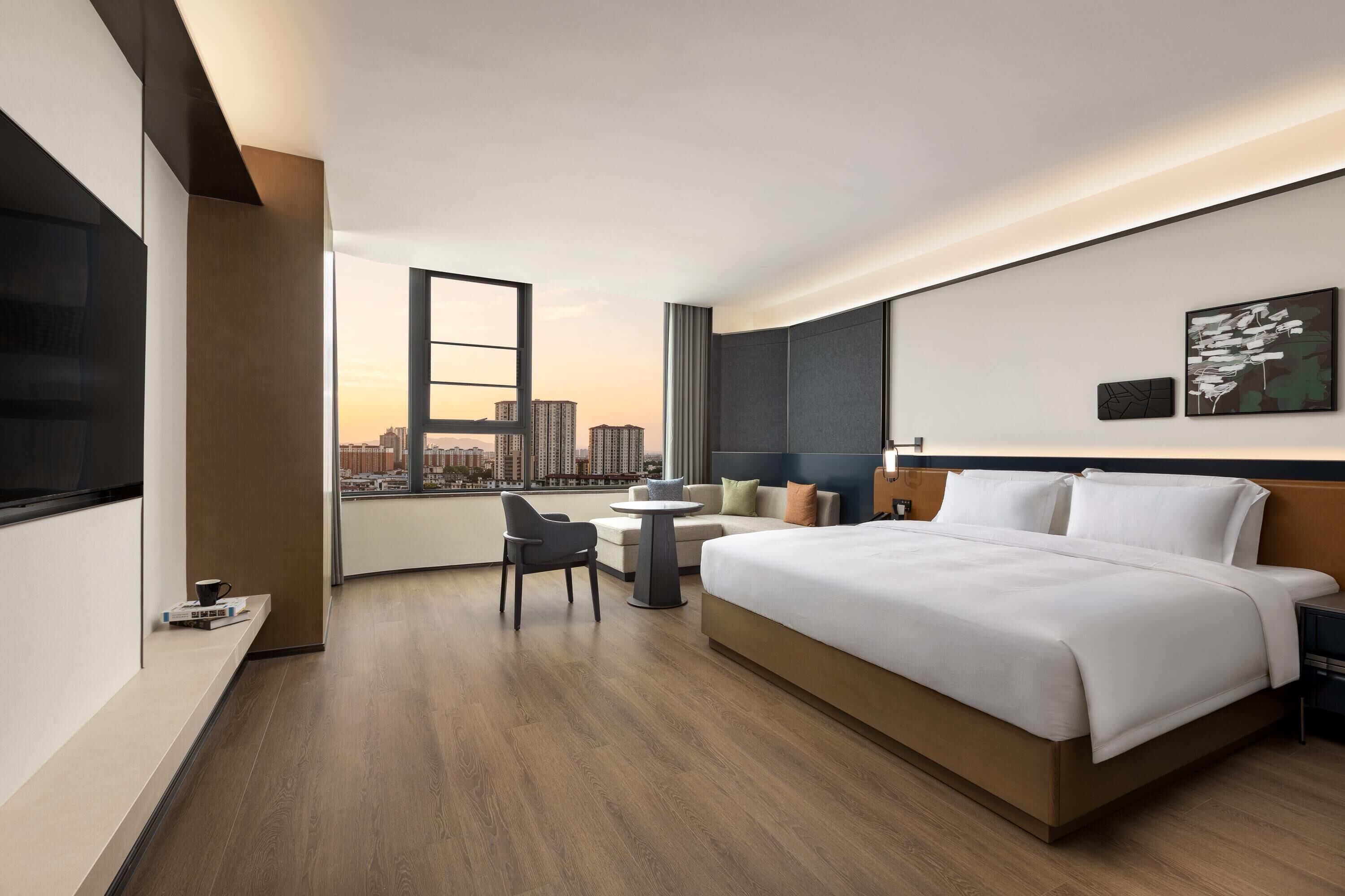Superior Room, 1 King Bed, Non Smoking