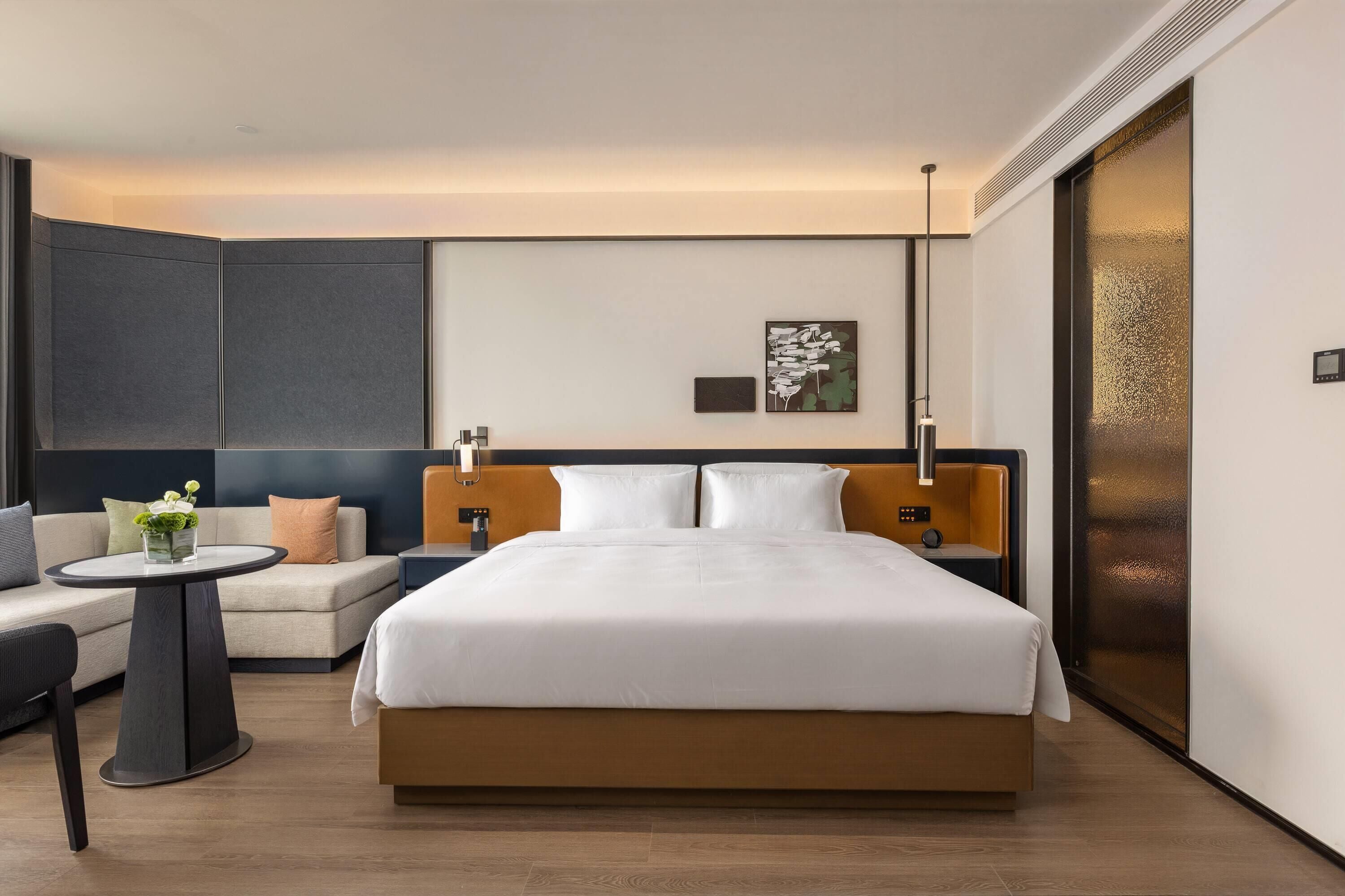 Deluxe Room, 1 King Bed, Non Smoking