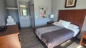 Standard Single Room | Langsir/tirai gelap terus, seterika/papan seterika, akses kerusi roda