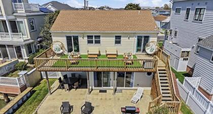 Waterfront Views & Boat Dock, Spacious Home on Bay