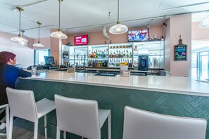 Bar (en la propiedad)