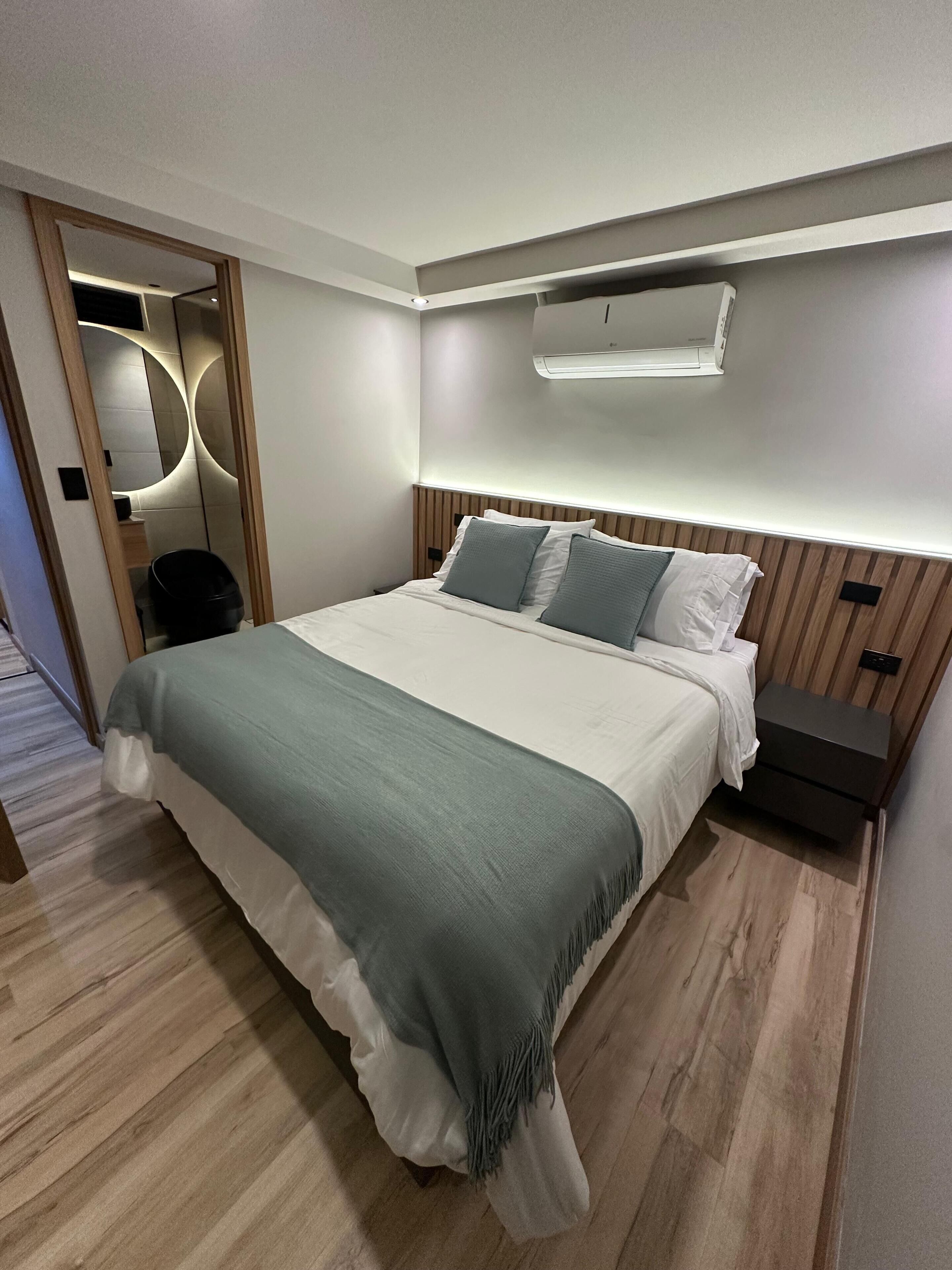 Deluxe Apartment | In-room safe, free WiFi