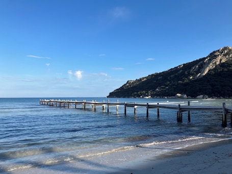 ビーチ. Sea and Mountains, comfortable country house full of charm 6 minutes from the sea