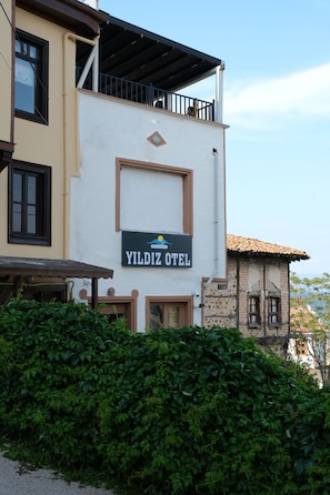 Exterior detail - mudanya yıldız otel (Mudanya)
