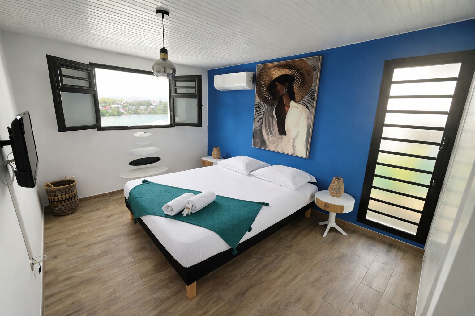 3 chambres, bureau, fer et planche à repasser, Wi-Fi gratuit