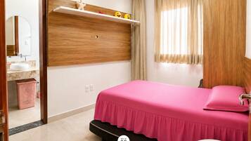Casa premium | Roupas de cama premium, Wi-Fi de cortesia, individualmente decorados
