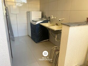 Bathroom - Casa Ilha do Sol - Vera Cruz - BA (Vera Cruz)