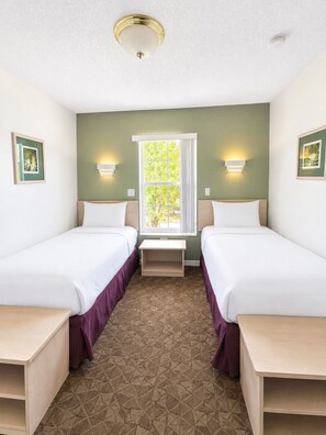 3 bedrooms, desk, iron/ironing board, WiFi - Easy family stay with resort pool (Kissimmee)