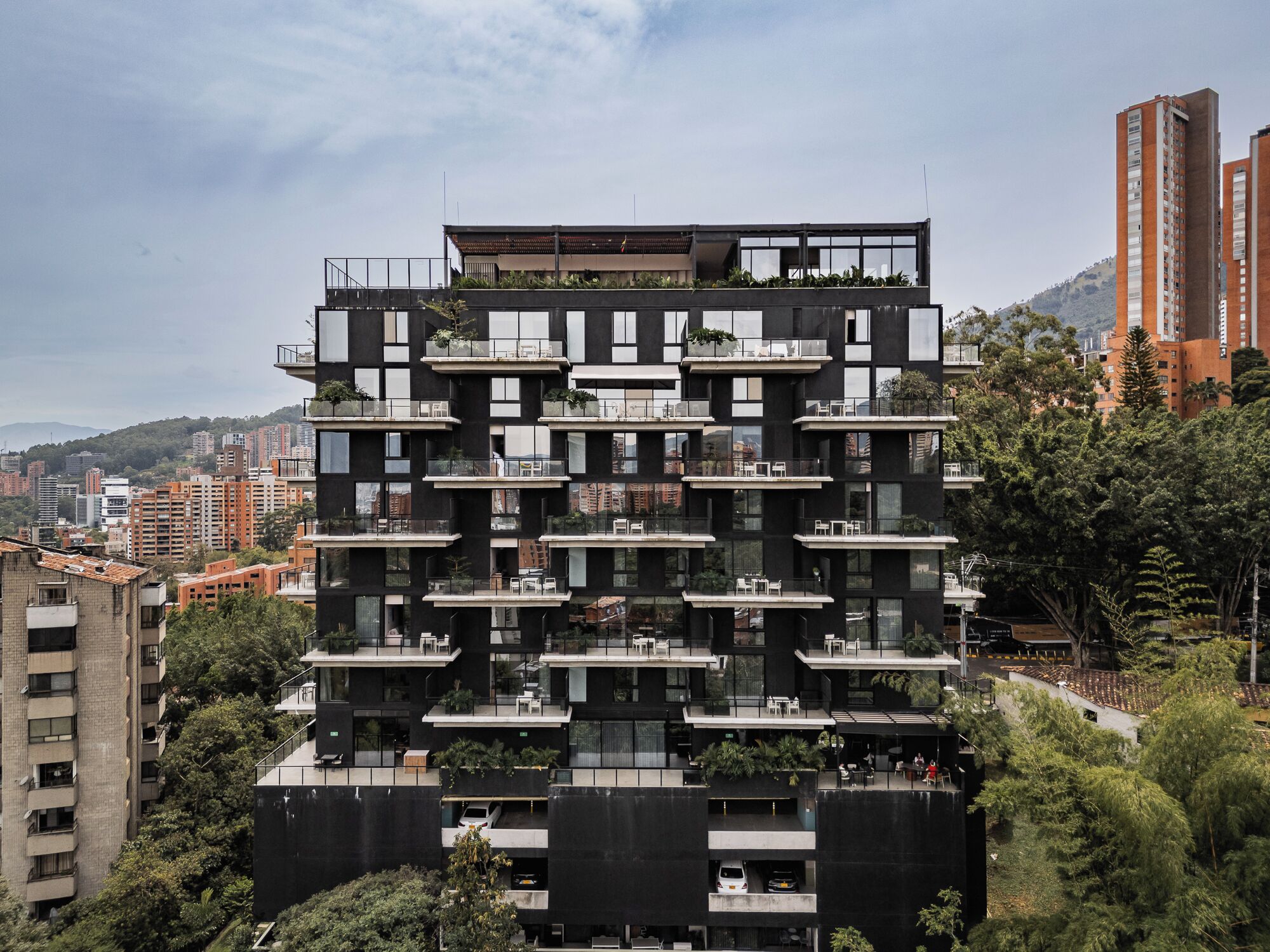 Vista frontal de la propiedad