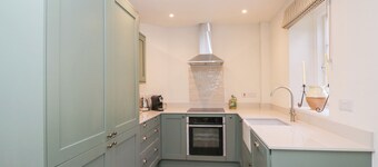 Middle Cottage