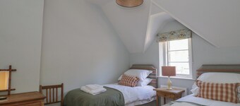 Middle Cottage
