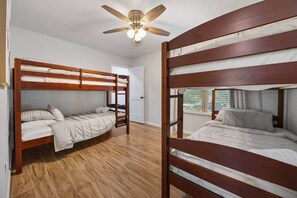 5 chambres, fer et planche à repasser, Wi-Fi