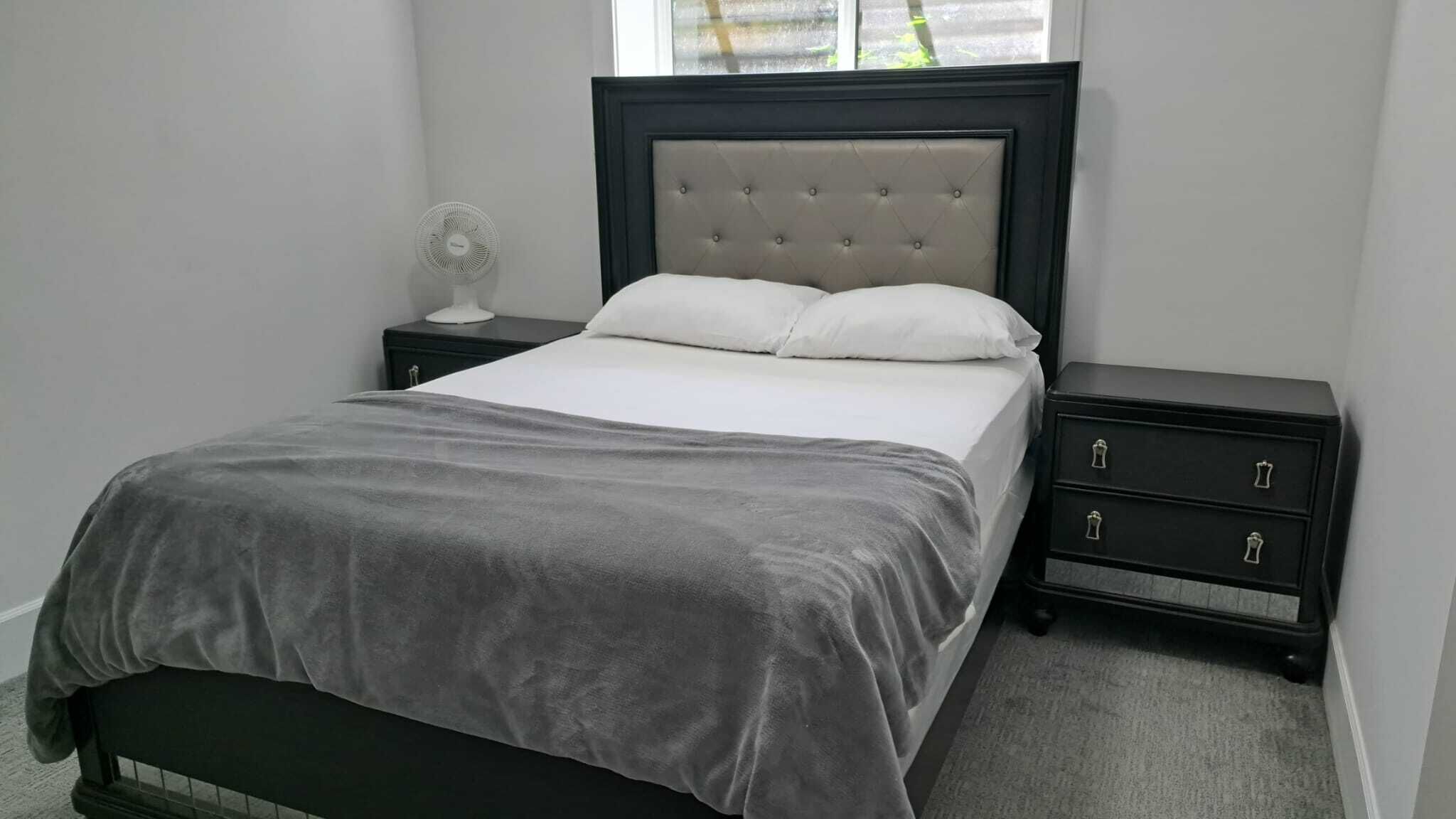 1 chambre, fer et planche à repasser, Wi-Fi, draps fournis