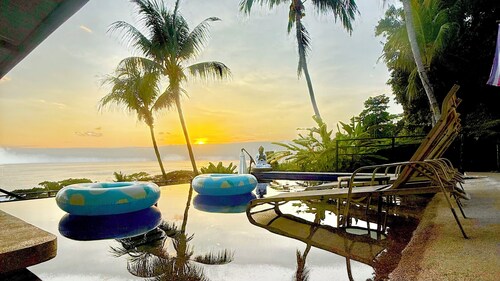4 Bedroom Oceanview Haven