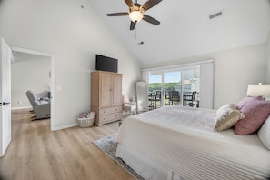 4 bedrooms, iron/ironing board, travel cot, free WiFi