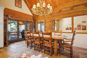 Dining - Goble Creek Ranch | On River + Hot Tub + 65 Acre (Rico)
