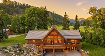 Goble Creek Ranch | On River + Hot Tub + 65 Acre
