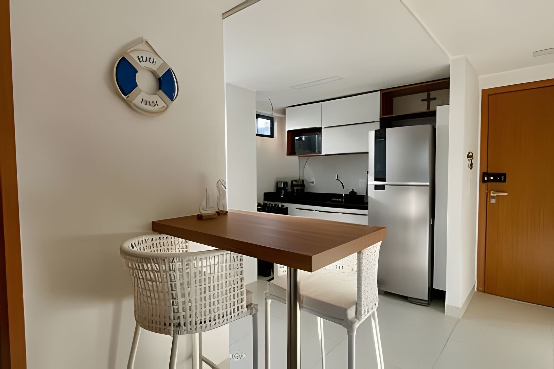 Appartement Supérieur | Cuisine privée | Réfrigérateur, batterie de cuisine, vaisselle et ustensiles