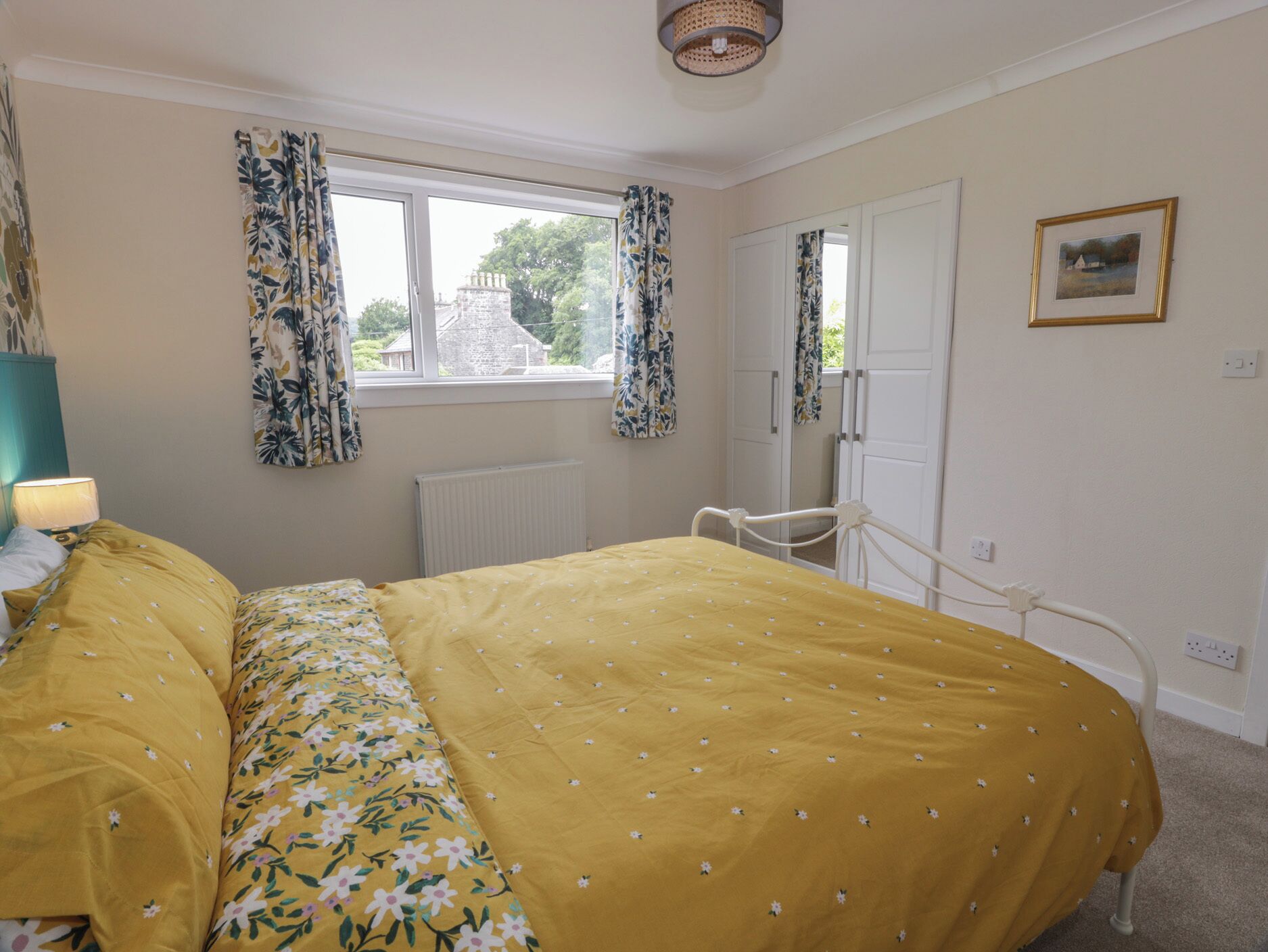 2 bedrooms, individually decorated, individually furnished, free WiFi