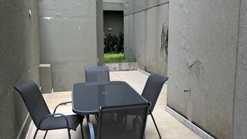 Apartemen | Tempat makan outdoor