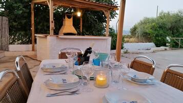 Outdoor dining